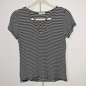 Women’s White & Black Striped Criss Cross Front T-shirt Top - Size Small